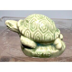 Vtg Wade Red Rose Tea England Green Ceramic Turtle Figurine Collectible